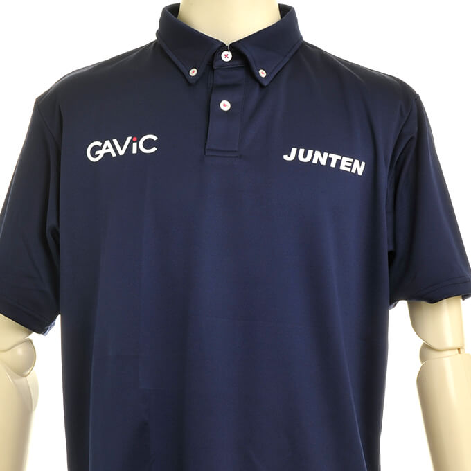 GAViC ロゴ入り紺のポロシャツ