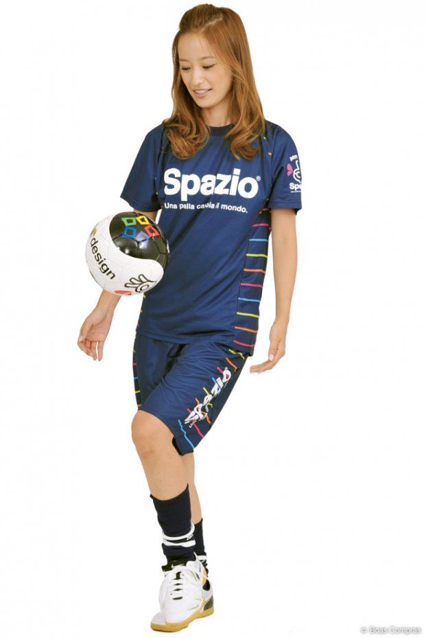 スパッツィオ/spazioの2013年春夏フットサルウェアの予約販売を開始