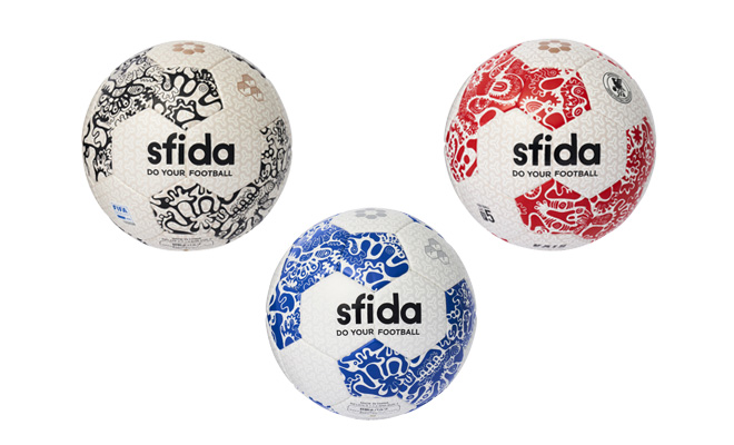 とんねるず木梨憲武さんデザインのサッカーボールが好評販売中！！